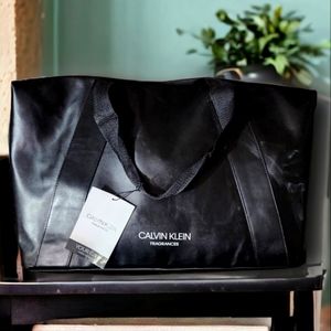 NWT CALVIN KLEIN Weekender Travel Duffle Gym Bag Black